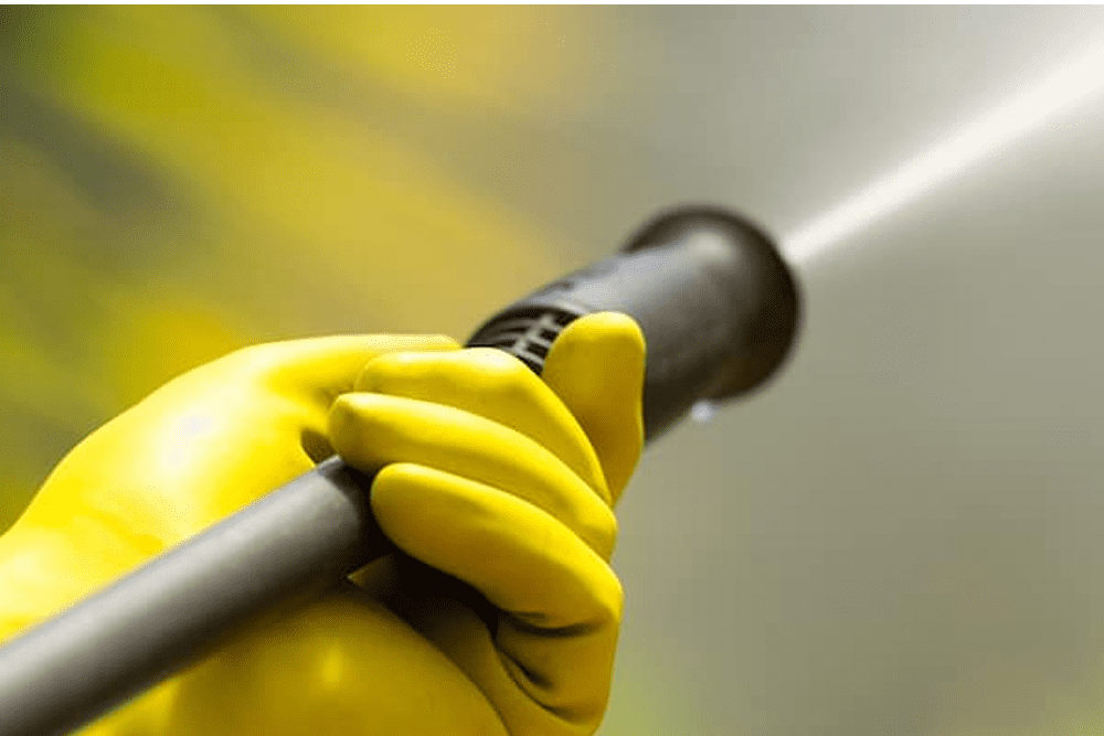 Soft-Washing-VS-Pressure-Washing 1 (1)