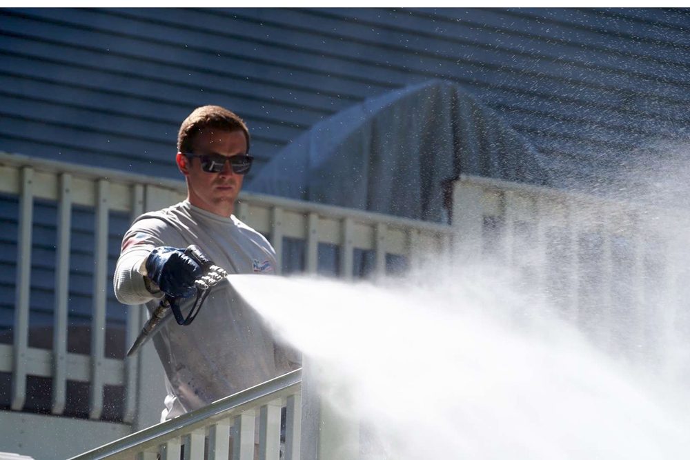 Soft-Washing-VS-Pressure-Washing 1